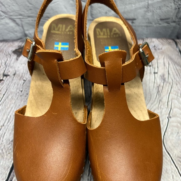 MIA Swedish Clogs - Picture 8 of 10